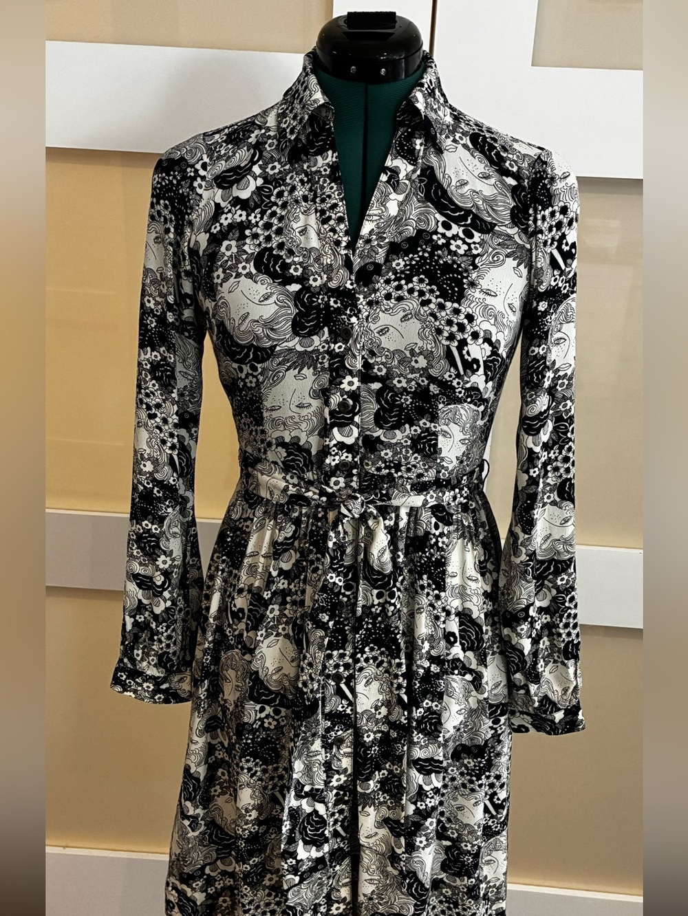Anthropologie Conversations 34 of 52 dress Size 0